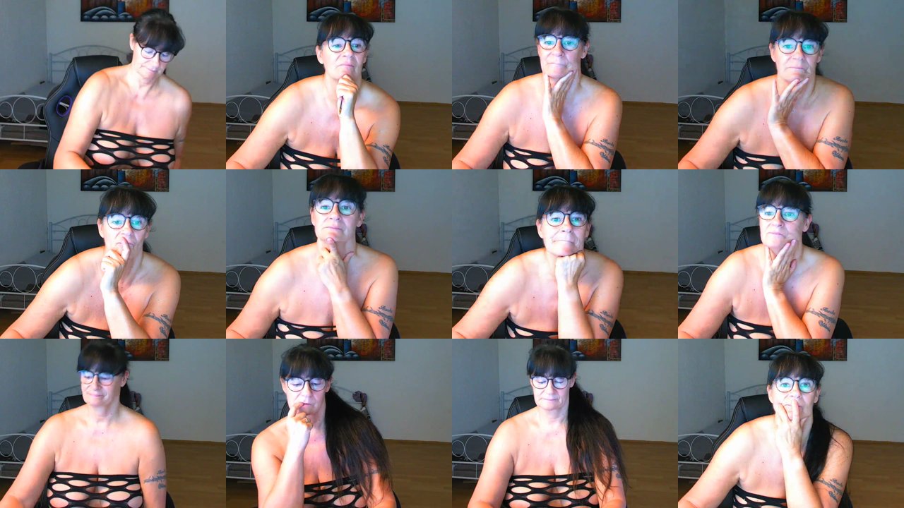 illymaus — Tip menu, Interactive show, Brunette tease on BongaCams