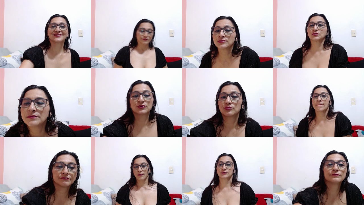 karinasuarez1 — Latina, Feet, Big boobs on BongaCams