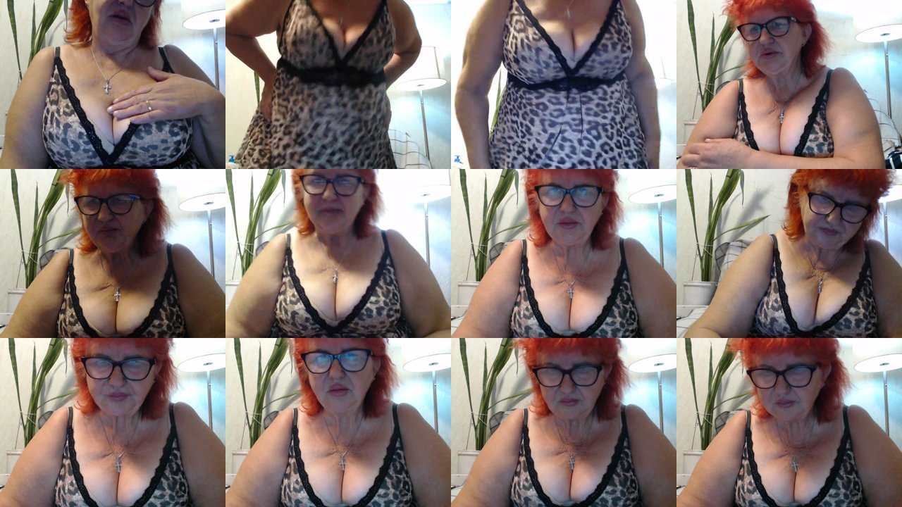 peggysoft — Brunette, Curvy, Sensual tease on BongaCams