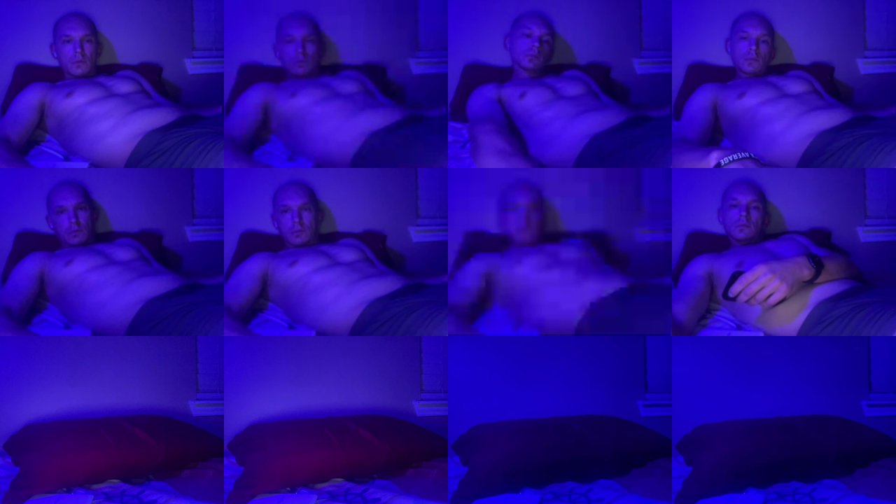 chernenkoigor3 — Solo male, Playful strip, Toned body on Chaturbate