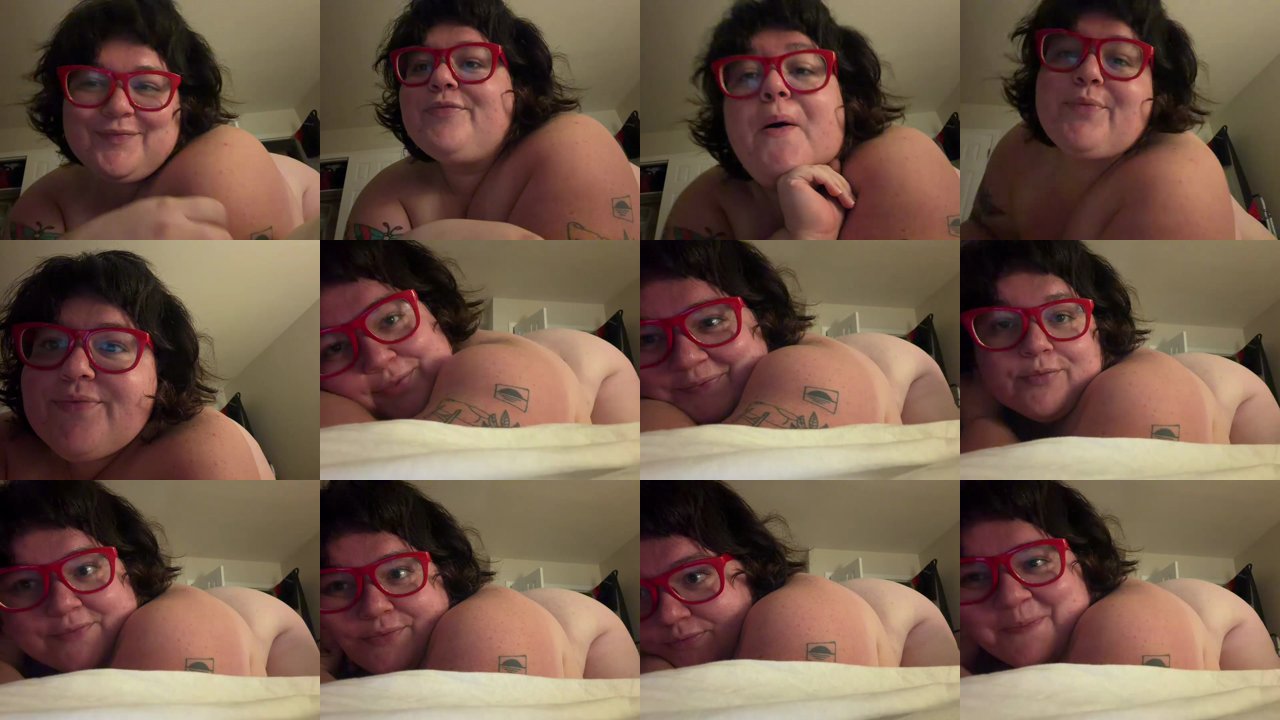 coolgirljade — Tease, Brunette, Bbw on Chaturbate