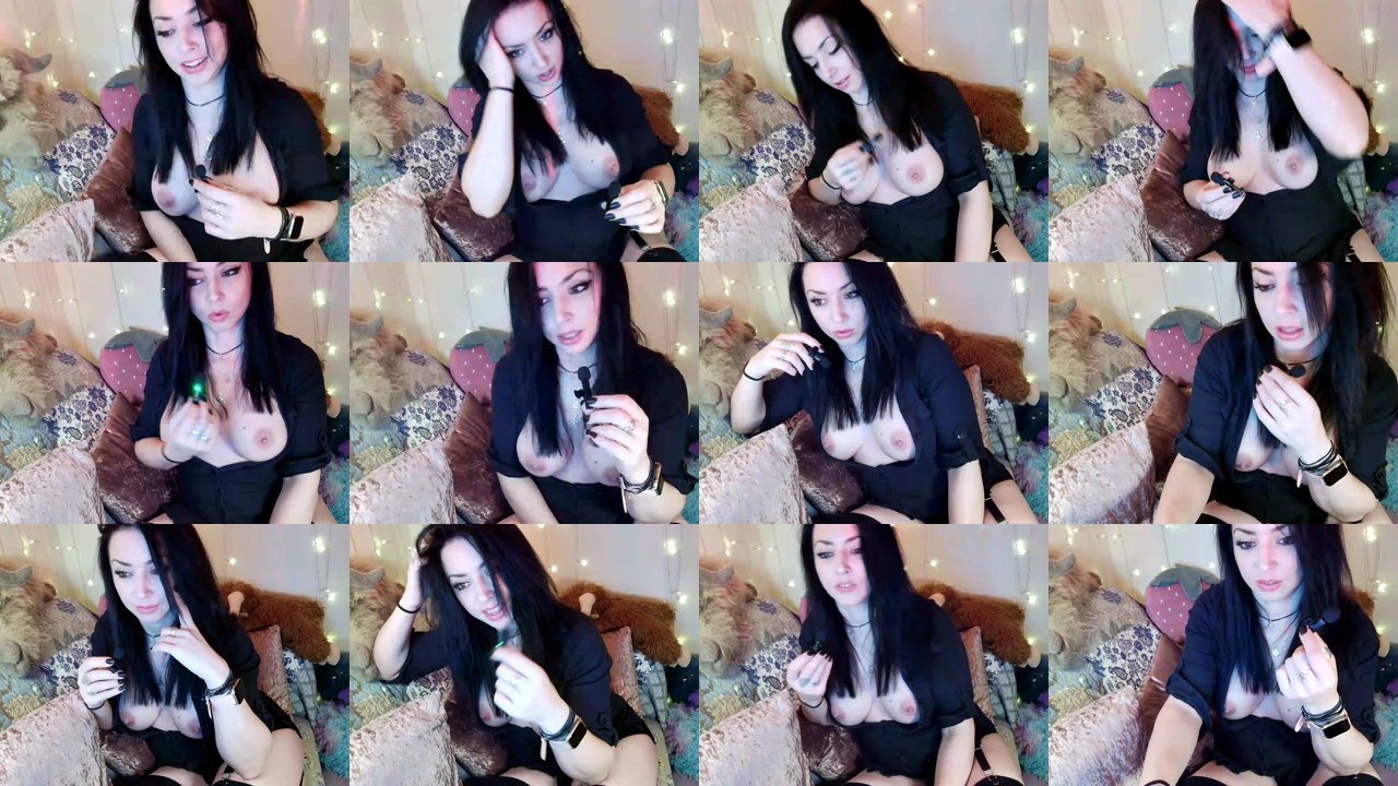 charlotte_uk — Brunette, British, Real talk on MyFreeCams
