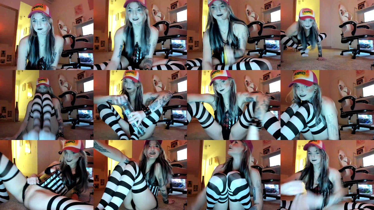 duckchan0 — Petite, Spooktober on MyFreeCams