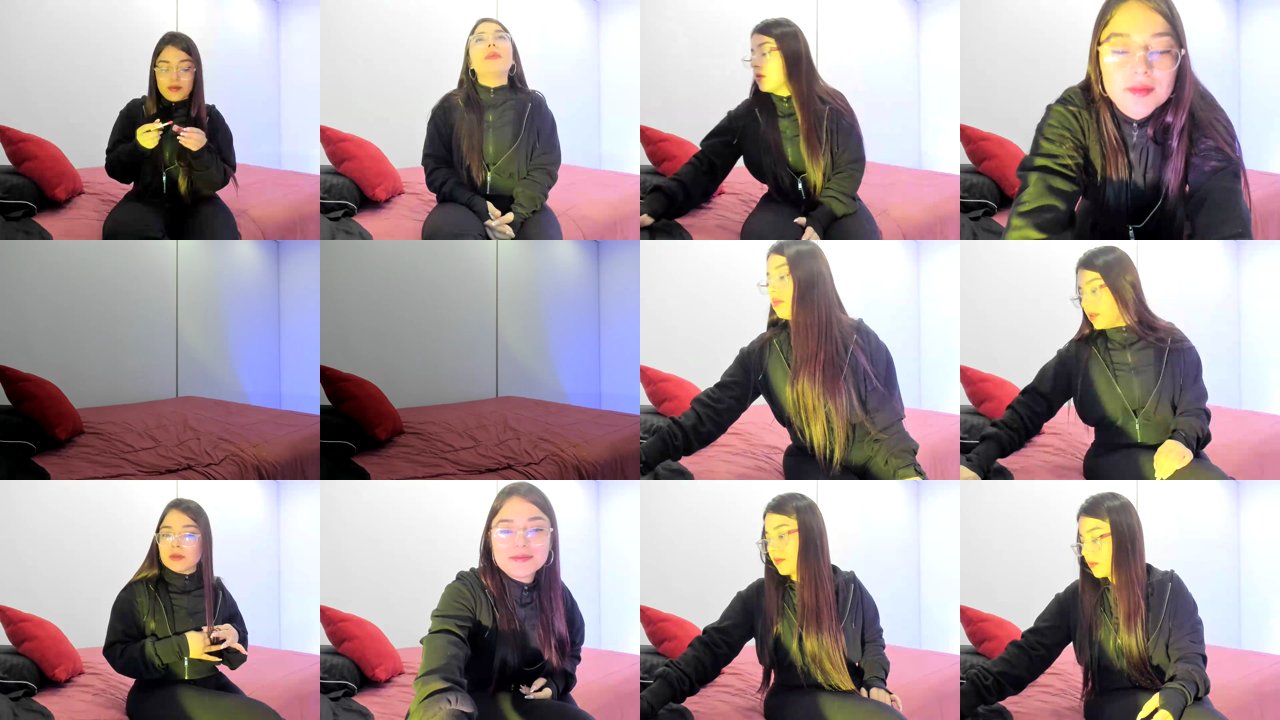 emoon — Petite, Seductive, Sensual tease on MyFreeCams
