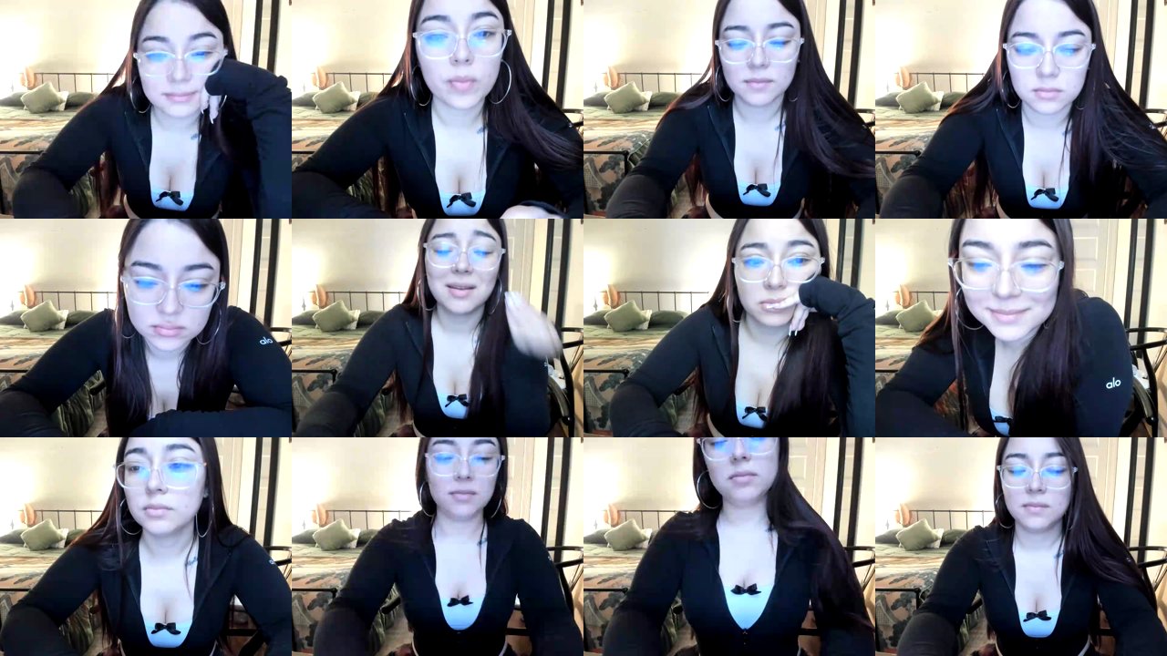 emoon — Tease, Seductive, Sensual on MyFreeCams