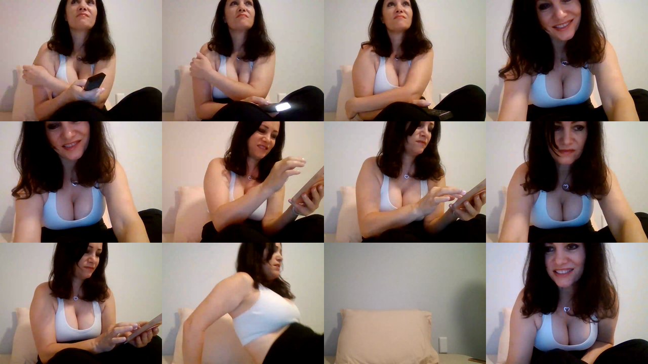 lvdoll — Teasing, Toy play, Solo tease on MyFreeCams