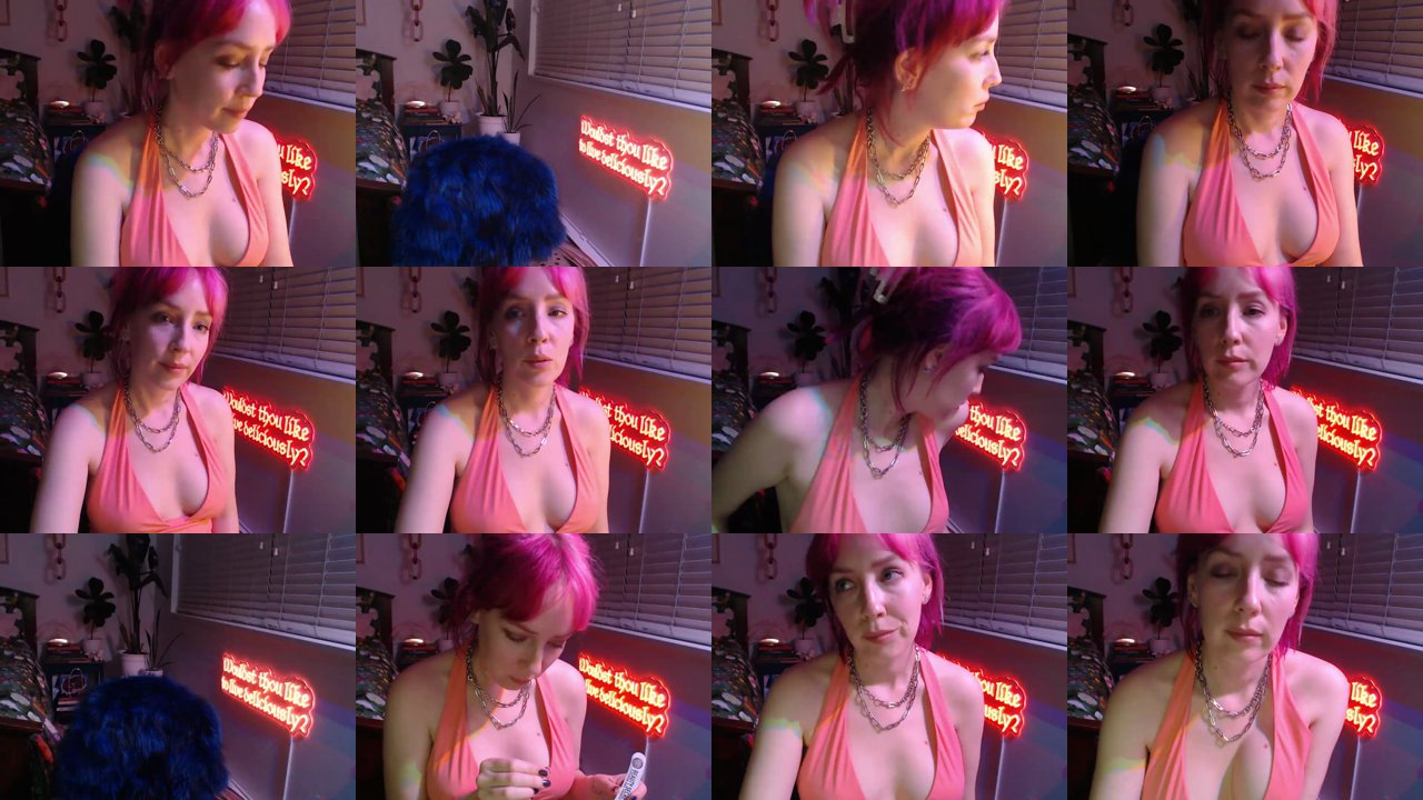 nahlahoney — Teasing, Brunette, Token goal on MyFreeCams