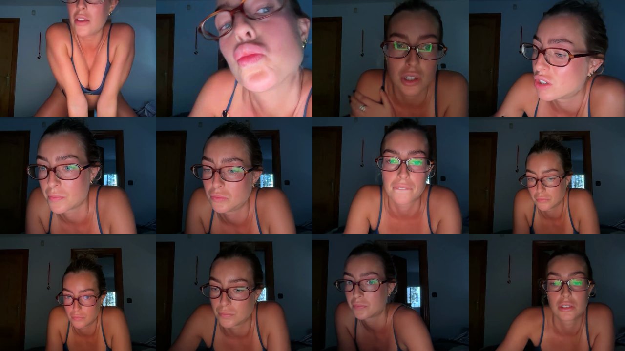 rosieeposie — Flirty tease, Petite tease, Fan interaction on MyFreeCams
