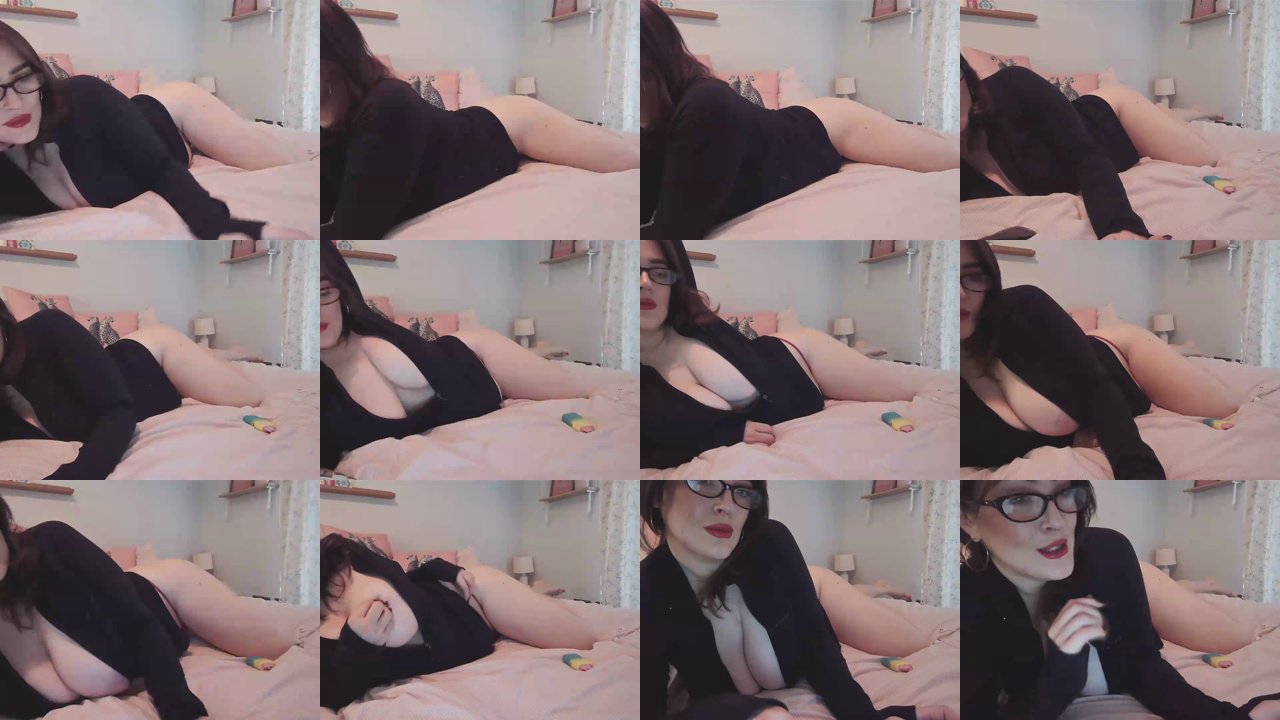 sugarluxexo — Tease, Petite, Seductive on MyFreeCams