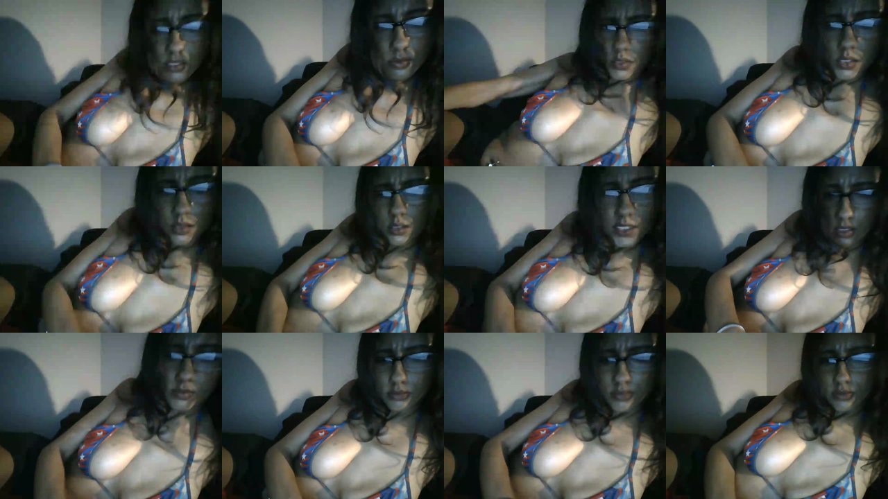 sweet_tartxo — Flirty tease, Playful brunette, Quick show on MyFreeCams