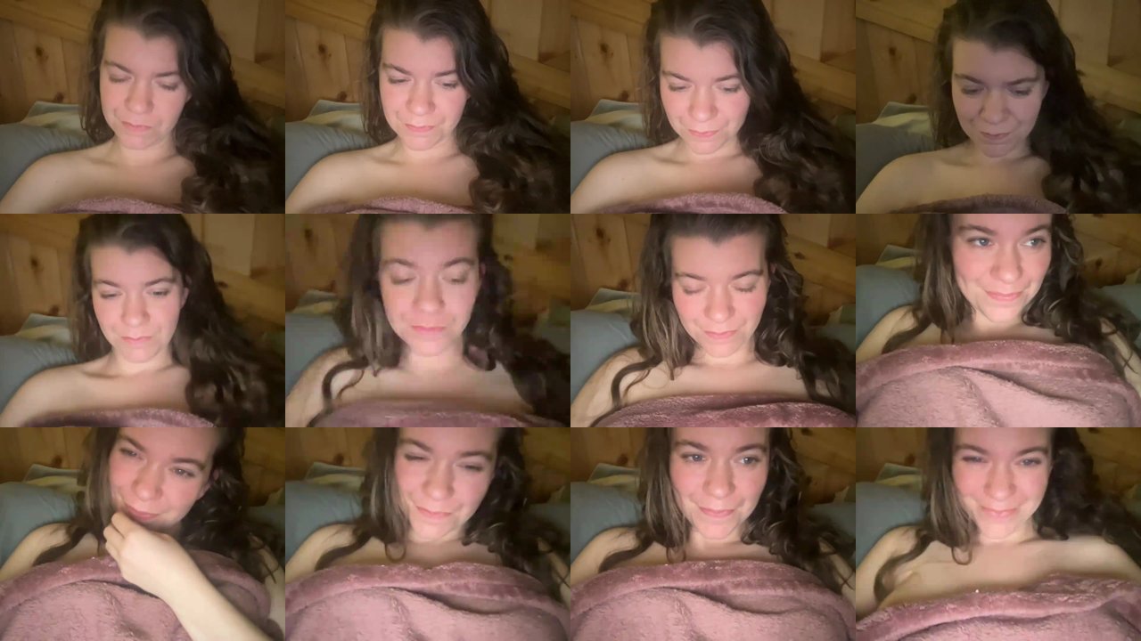 trixiegirl3 — Tease, Seductive, Toy play on MyFreeCams